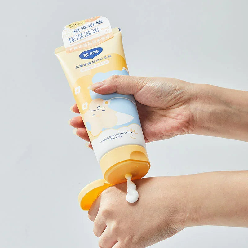 moisturizing lotion with hand 